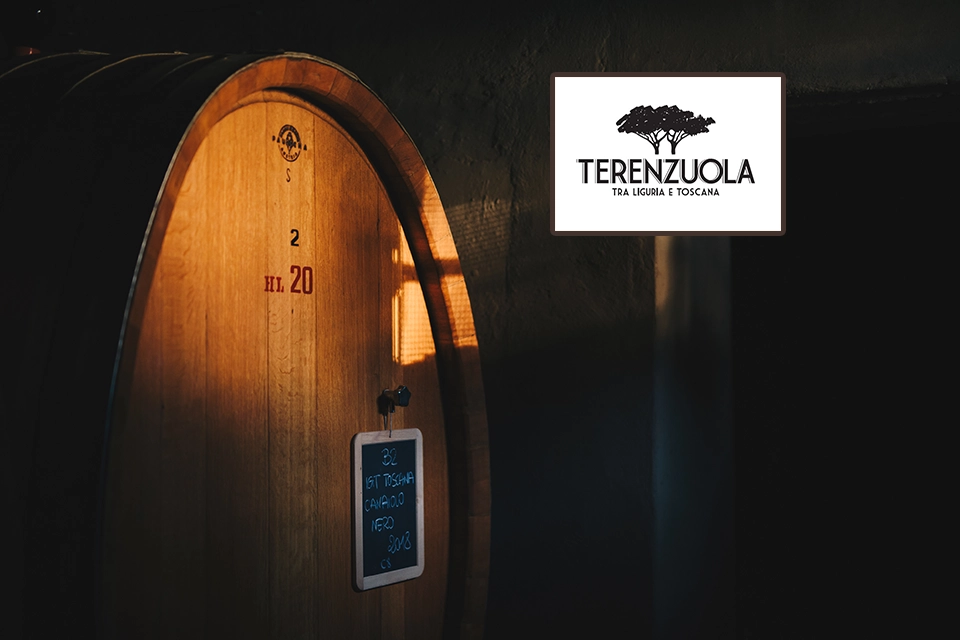 Logo de Terenzuola sur une barrique de vin